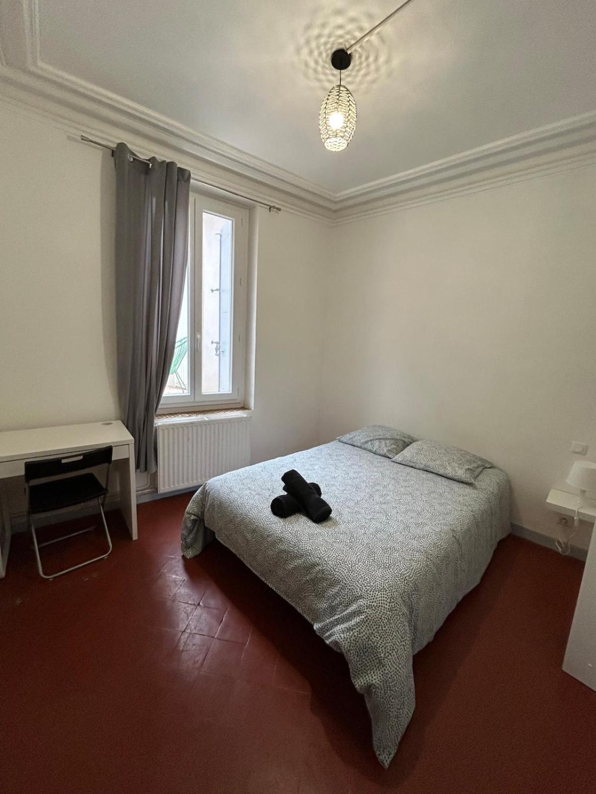 Grand Appartement De 100M2 -Allee Paul Riquet Beziers - 4Chambres - Wifi- Tv Connectee 外观 照片